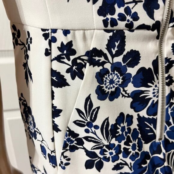 Dress - Picture 5 of 8